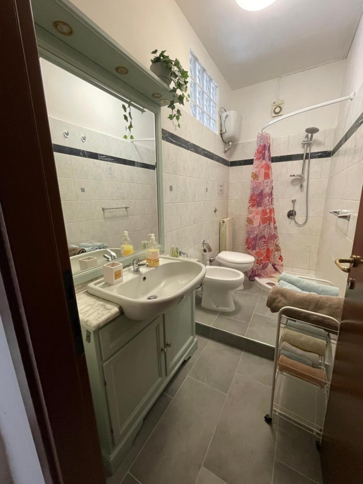 Apartamento Casa L' Aurora Viola Livorno Exterior foto